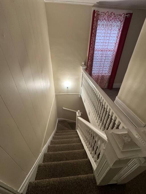 Comforting Getaway-Sleeps 6-Walk To Falls! Ниагара-Фолс Экстерьер фото